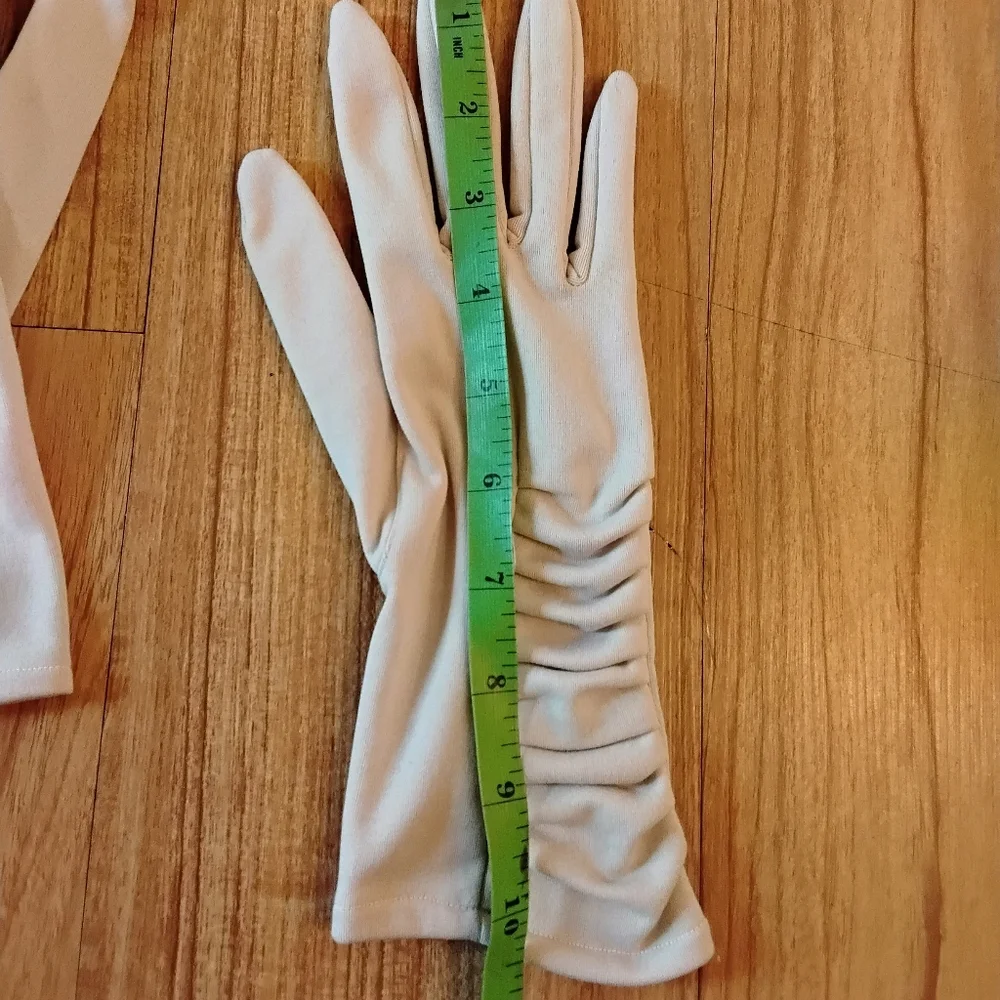 Vintage‑Inspired Beige Ruched Fashion Gloves – Elegant & Cozy One Size